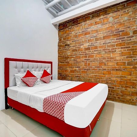 Super Oyo 91173 Guesthouse King Puntodewo Pakualaman Exteriör bild
