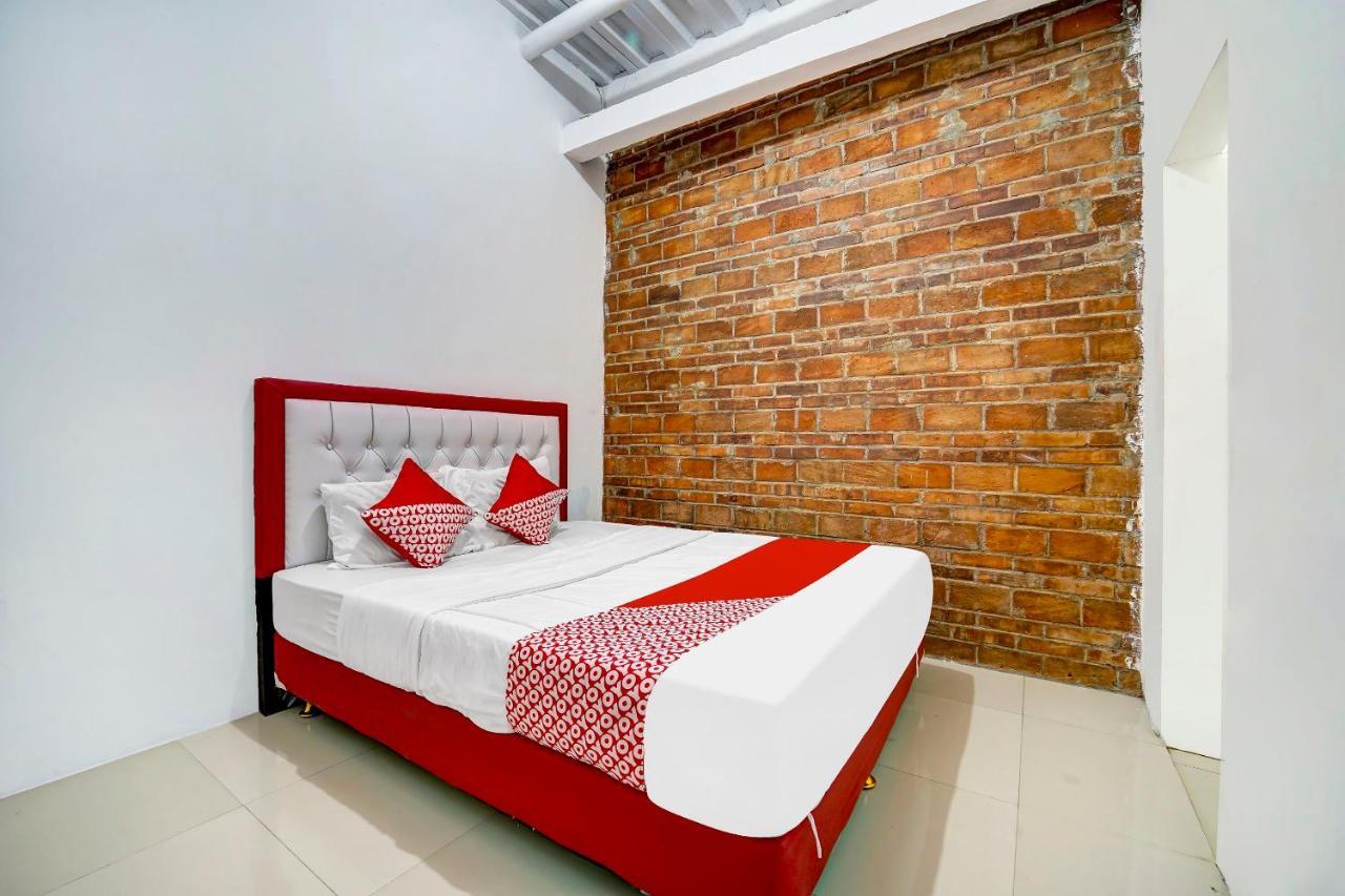 Super Oyo 91173 Guesthouse King Puntodewo Pakualaman Exteriör bild