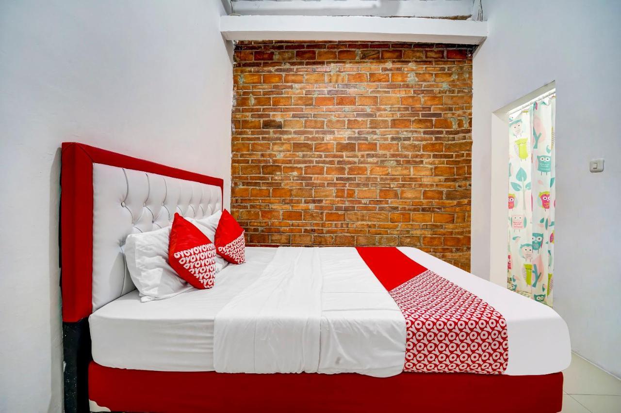 Super Oyo 91173 Guesthouse King Puntodewo Pakualaman Exteriör bild