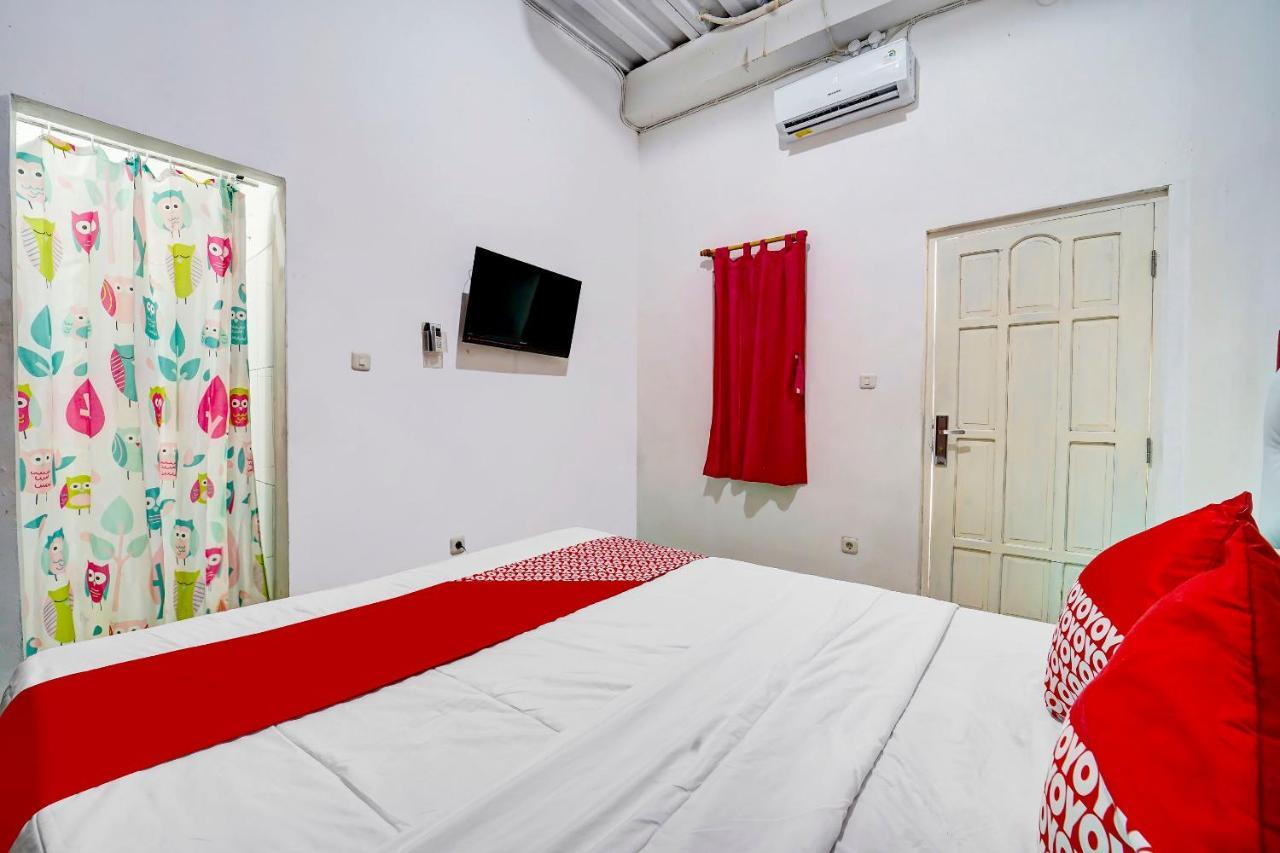 Super Oyo 91173 Guesthouse King Puntodewo Pakualaman Exteriör bild